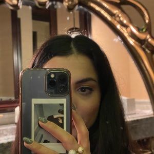 Meet your Posher, Posh